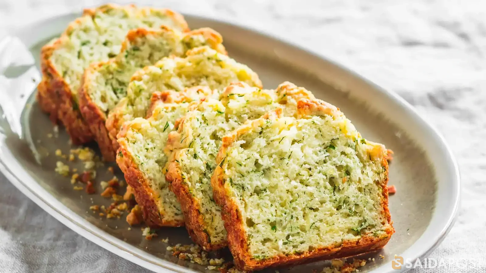 طريقة تحضير خبز الكوسا بالأعشاب والجبن